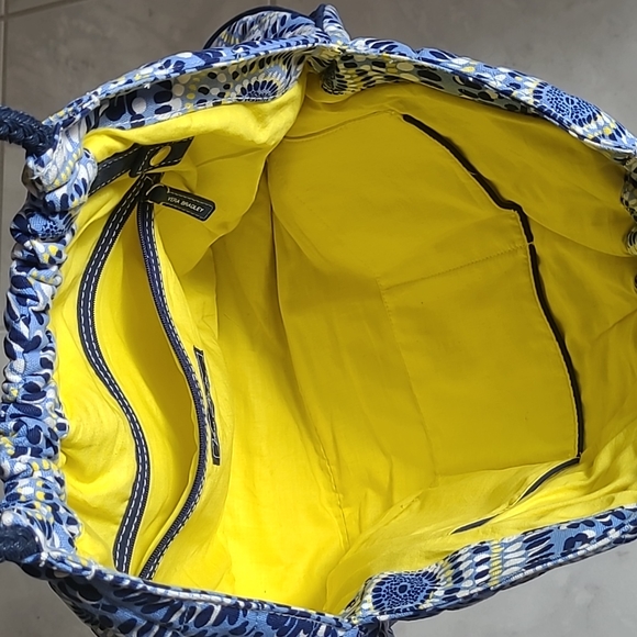 Vera Bradley Large Quilted Hobo Tote Bag - Retired Pattern - Picture 7 of 9